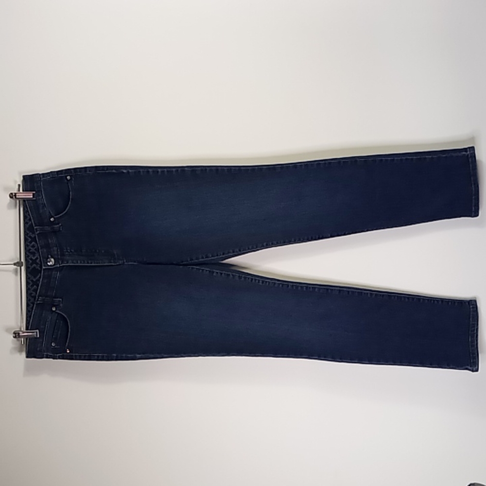 J M Collection Mid-Rise Tapered Leg Blue Jeans Size 8